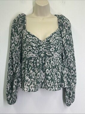 ASTR The Label - NWT Green Floral Peplum Long Sleeve Light Blouse Size Small